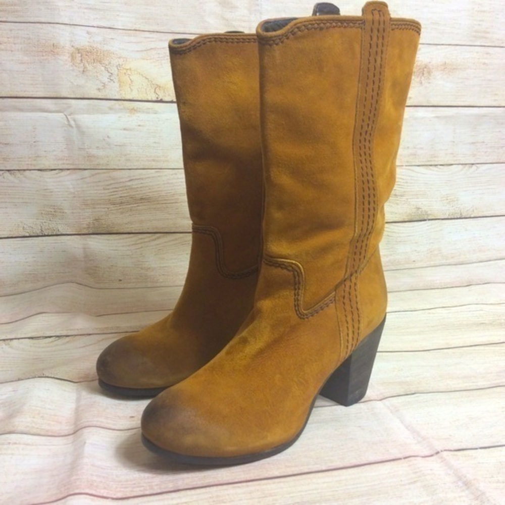 Alberto Fermani VNT inspired tan suede leather boots Size 37 Size 6.5-7